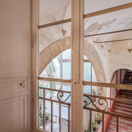 Aurora Apartment By Domus Sicily ปาแลร์โม ภายนอก รูปภาพ